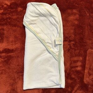 2 Cloud Island Baby Boy Hooded Towels